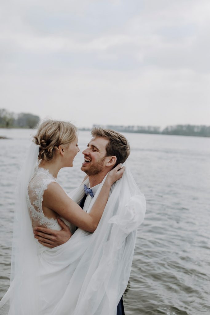 Paarshooting am Wasser