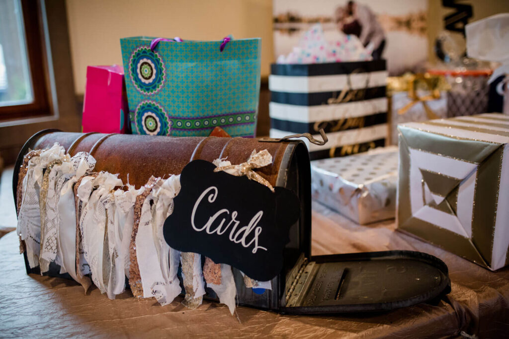 Box für Geldgeschenke und Karte