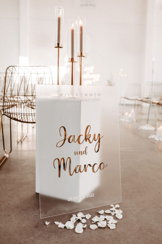 Hochzeitsdekoration aus dem Bereich der Papeterie